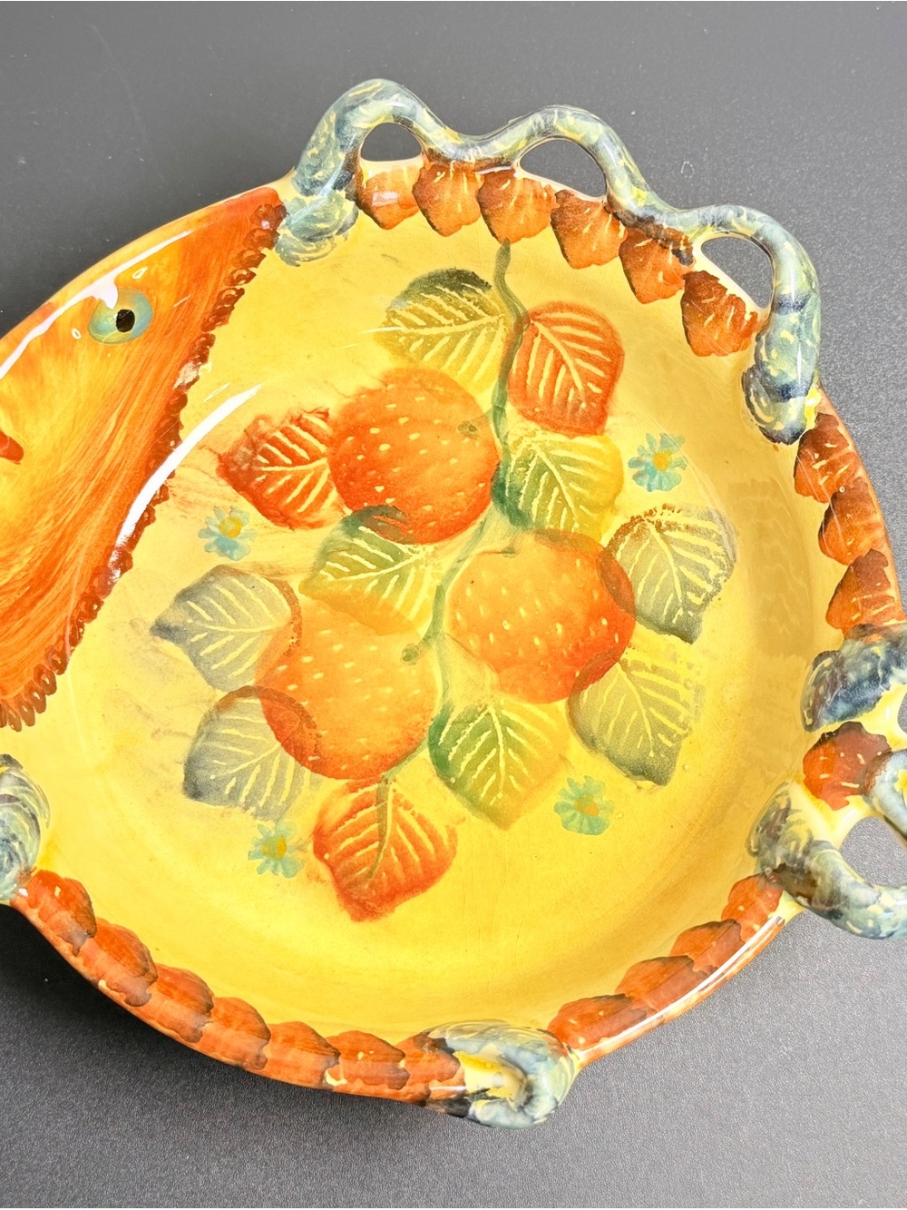 Hand-Painted Italica Ars Fish Bowl and Plate Serving Set of Two - Picture 4 of 9